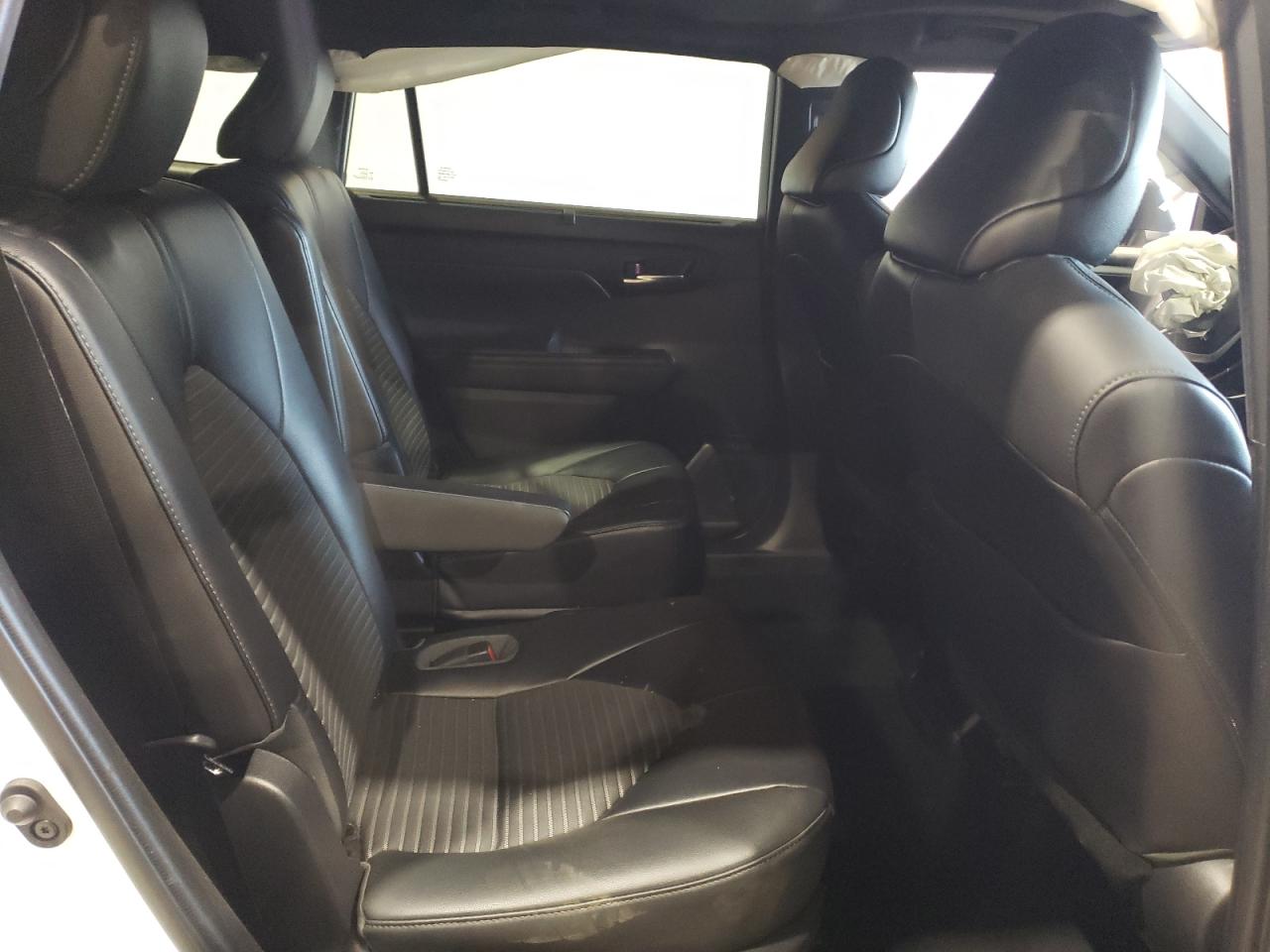 2022 TOYOTA HIGHLANDER XSE VIN:5TDJZRBH4NS197633