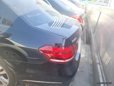 2015 Mercedes-Benz E 200 VIN: