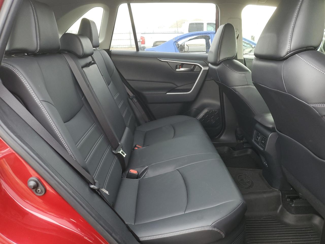 2022 TOYOTA RAV4 XLE PREMIUM VIN:JTMB6RFV2ND528637