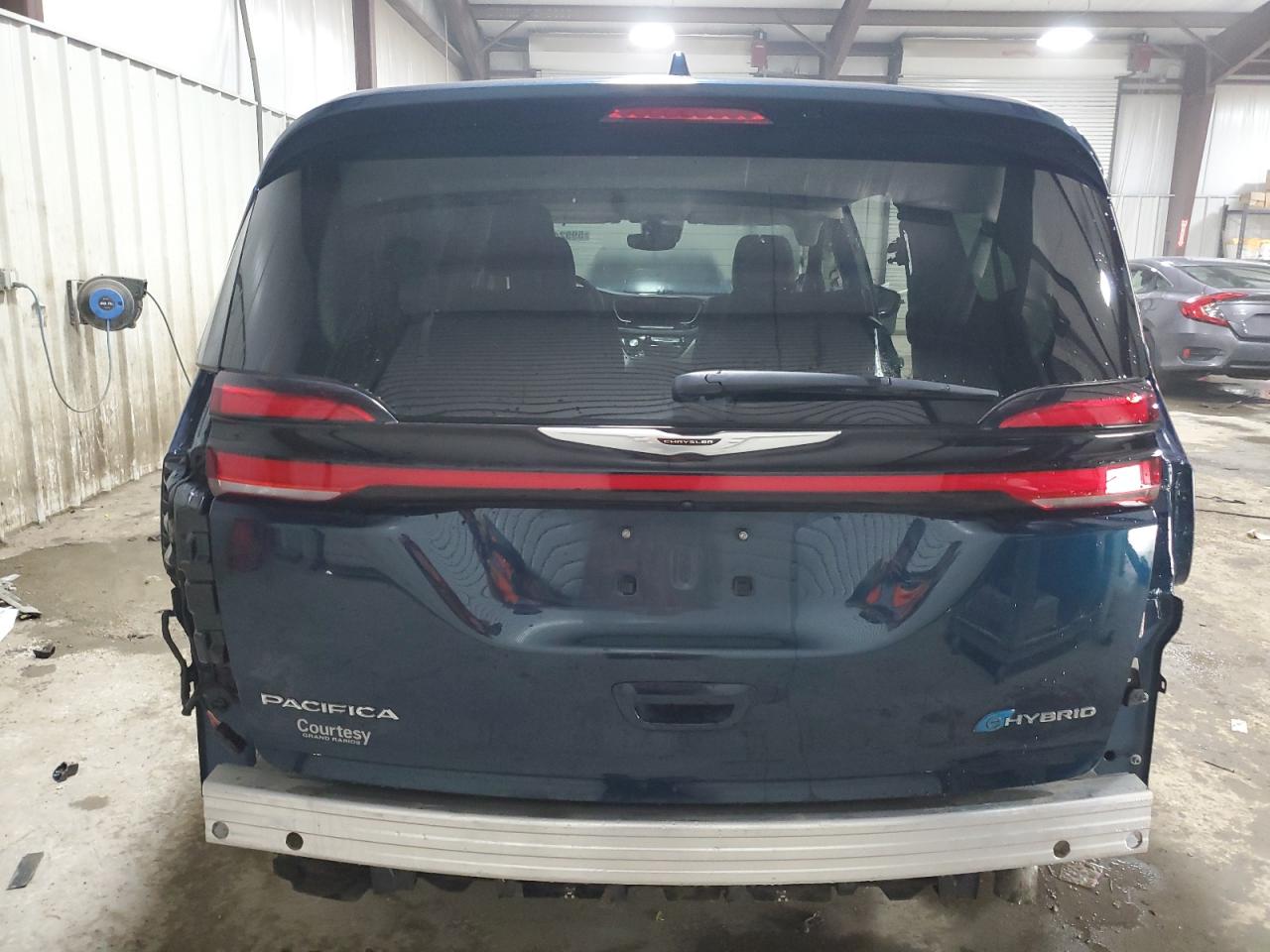 2022 CHRYSLER PACIFICA HYBRID TOURING L VIN:2C4RC1L73NR102368