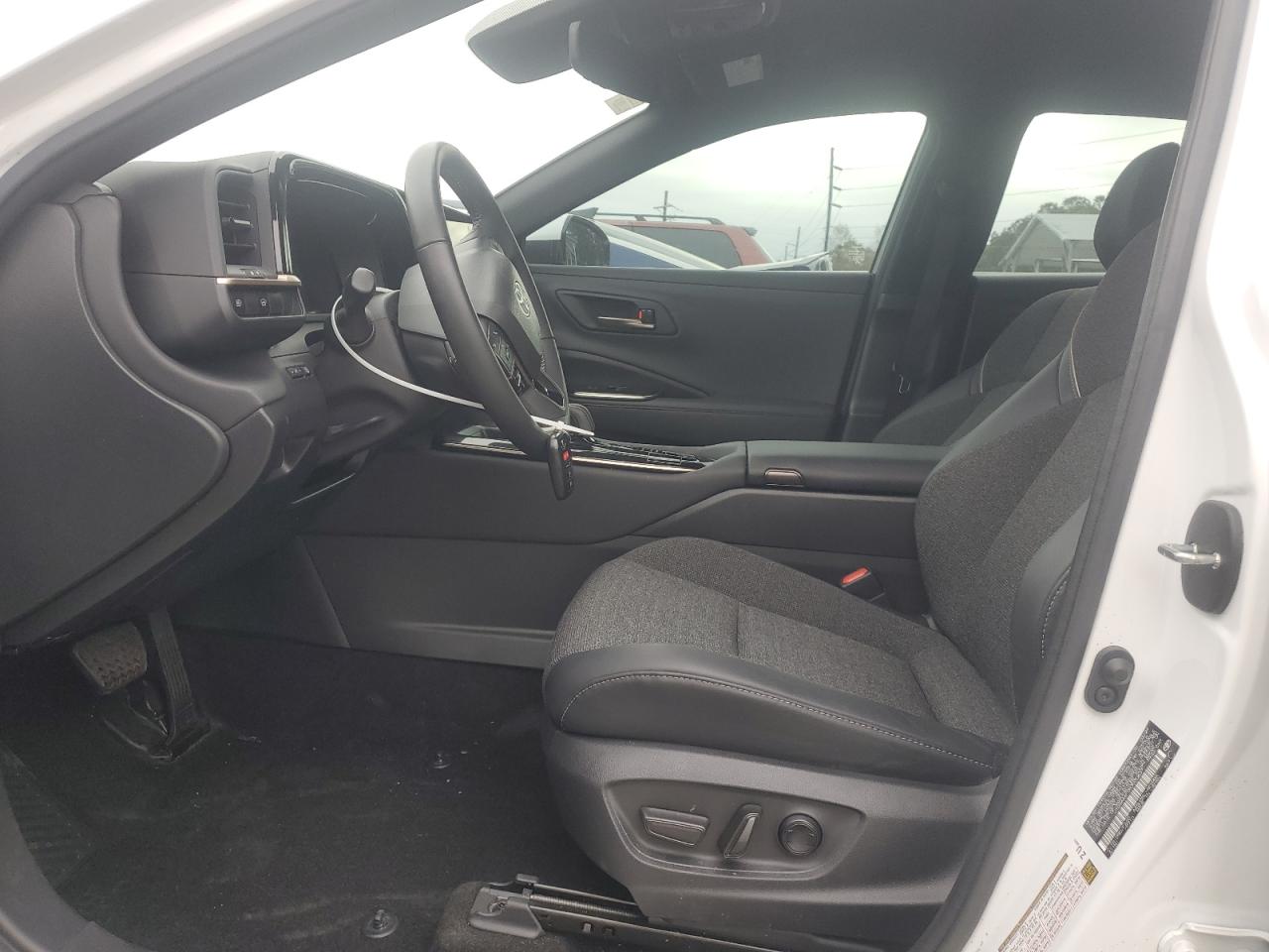 2024 TOYOTA CROWN XLE VIN:JTDAAAAF0R3030637