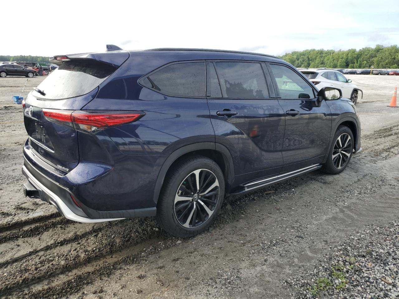 2022 TOYOTA HIGHLANDER XSE VIN:5TDLZRBH4NS207747