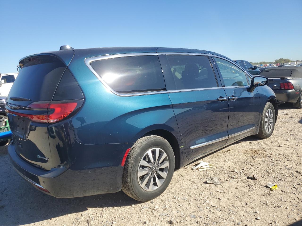 2023 CHRYSLER PACIFICA HYBRID LIMITED VIN:2C4RC1S74PR500418