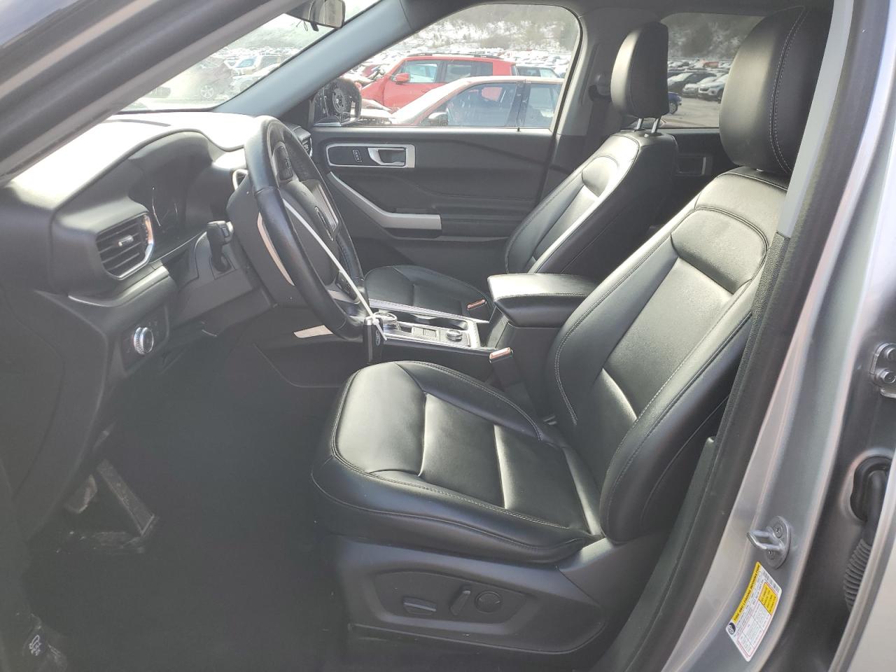 2022 FORD EXPLORER XLT VIN:1FMSK8DH2NGB06154