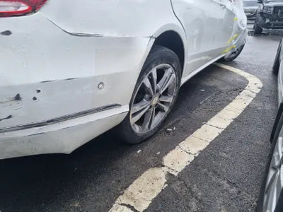 2015 Mercedes-Benz E 220 WDDHF0AB5GB183871 VIN:WDDHF0AB5GB183871