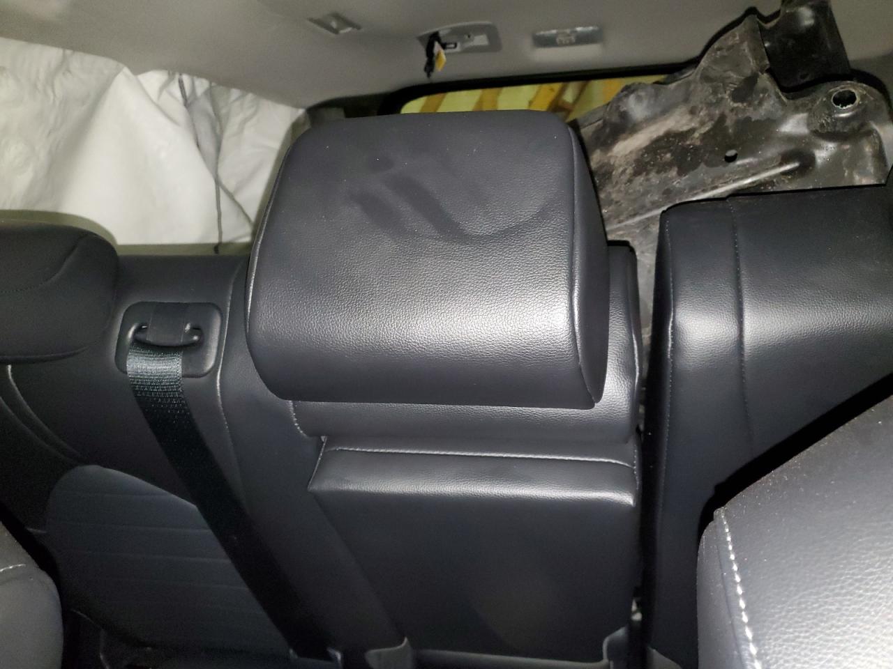 2022 TOYOTA HIGHLANDER XLE VIN:5TDGZRBH8NS560915