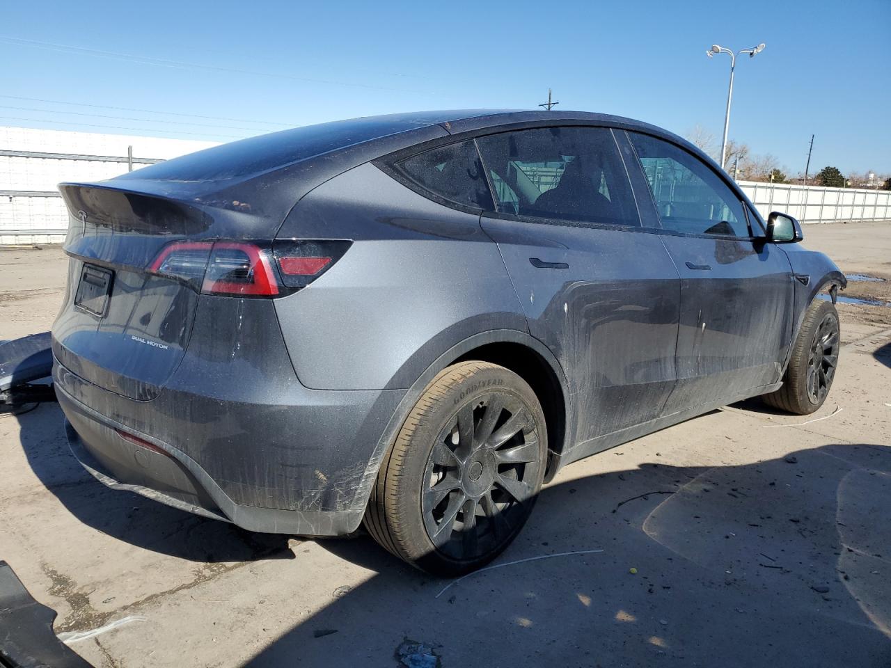 2023 TESLA MODEL Y  VIN:7SAYGDEE7PA073971