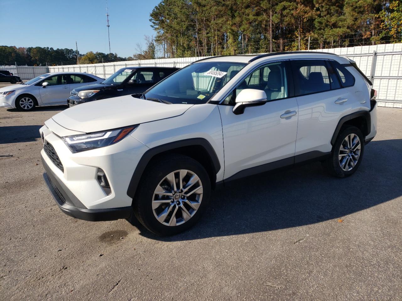 2022 TOYOTA RAV4 XLE PREMIUM VIN:2T3C1RFV7NW233183