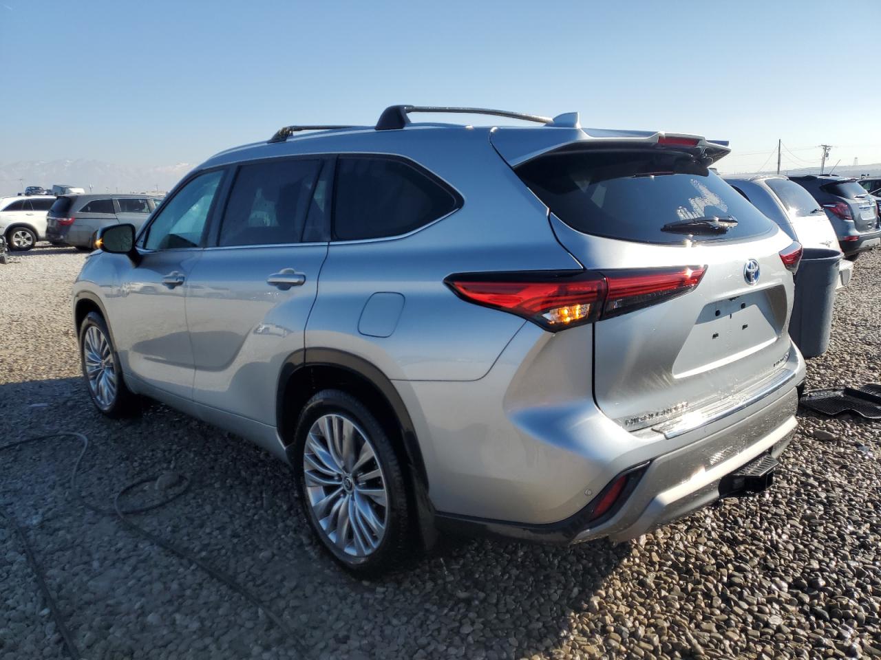 2022 TOYOTA HIGHLANDER HYBRID PLATINUM VIN:5TDEBRCH4NS090490