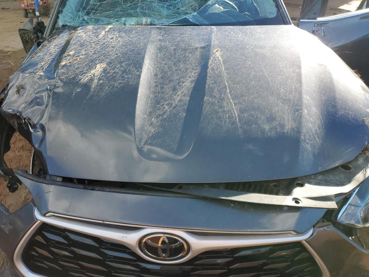 2022 TOYOTA HIGHLANDER XLE VIN:5TDGZRAH2NS140715