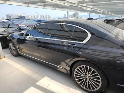 2020 BMW 740 VIN: