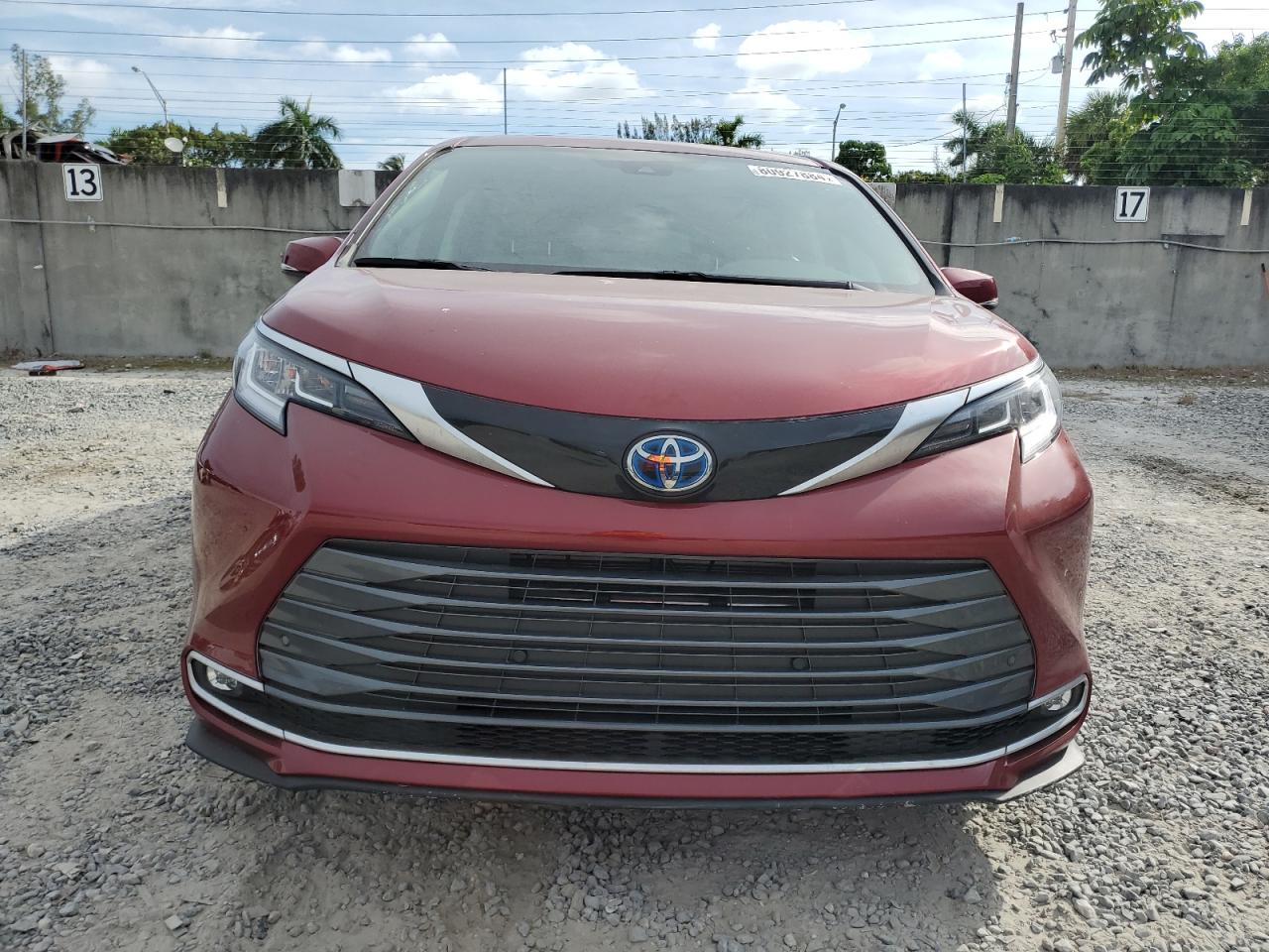 2023 TOYOTA SIENNA LIMITED VIN:5TDZRKEC1PS169592