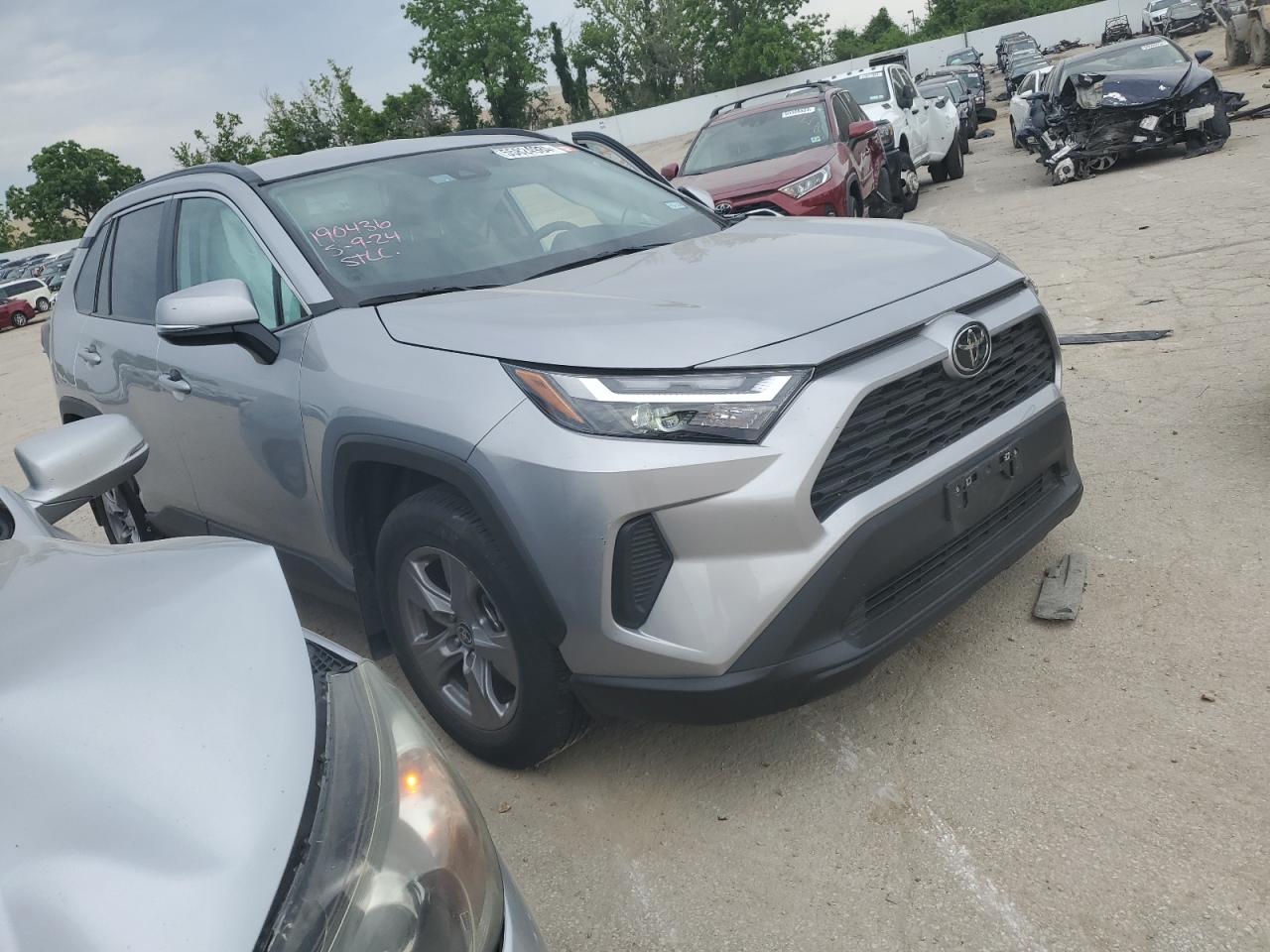 2022 TOYOTA RAV4 XLE VIN:2T3W1RFV8NC202202