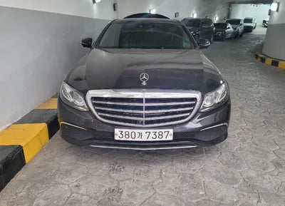 2019 Mercedes-Benz E 300 WDDZF4KB5KA683330 VIN:WDDZF4KB5KA683330