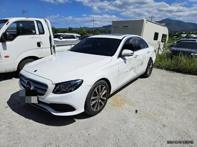 2018 Mercedes-Benz E 300 VIN: