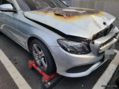 2017 Mercedes-Benz E 300 VIN: