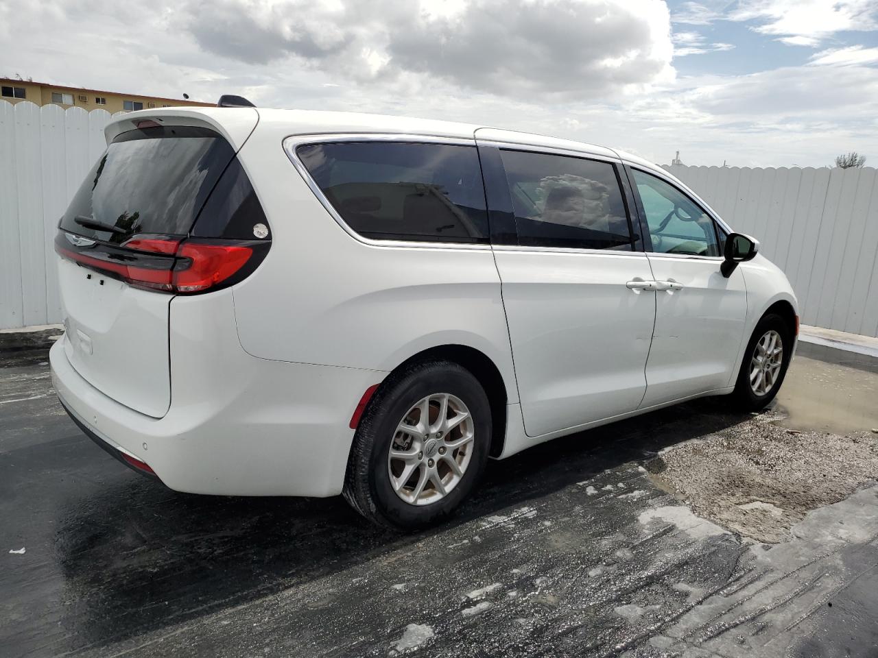 2023 CHRYSLER PACIFICA TOURING L VIN:2C4RC1BG7PR601405