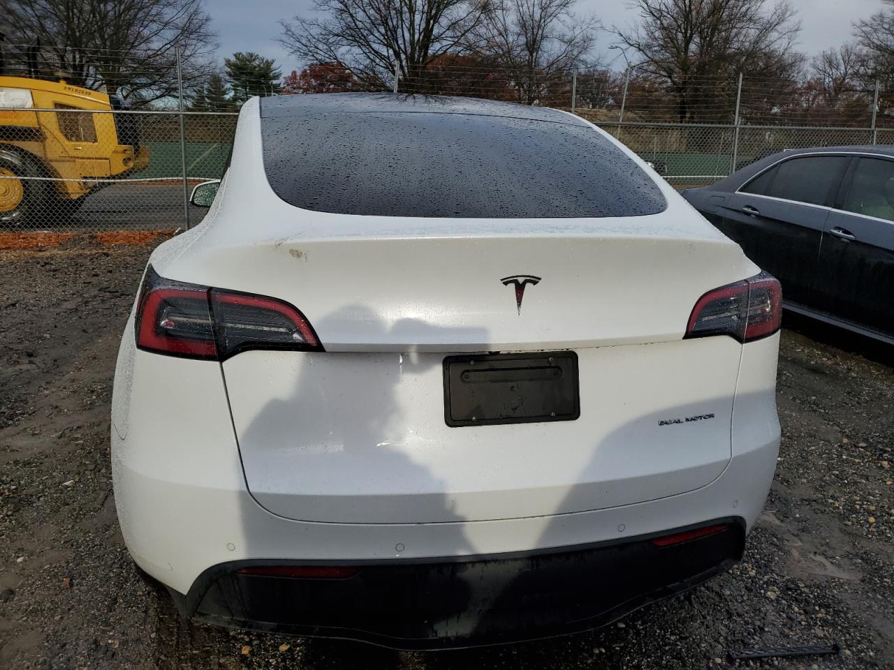 2022 TESLA MODEL Y  VIN:7SAYGDEE6NA019848