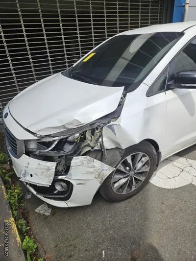 2015 Kia Carnival VIN: