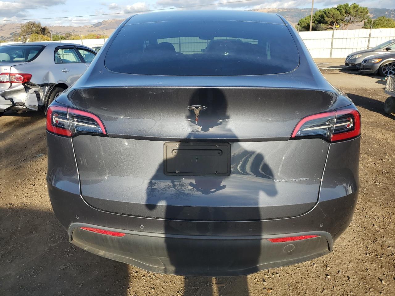 2022 TESLA MODEL Y  VIN:7SAYGDEE7NF548650