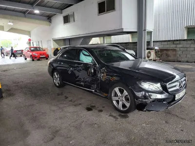 2017 Mercedes-Benz E 200 WDDZF4CB5HA120558 VIN:WDDZF4CB5HA120558