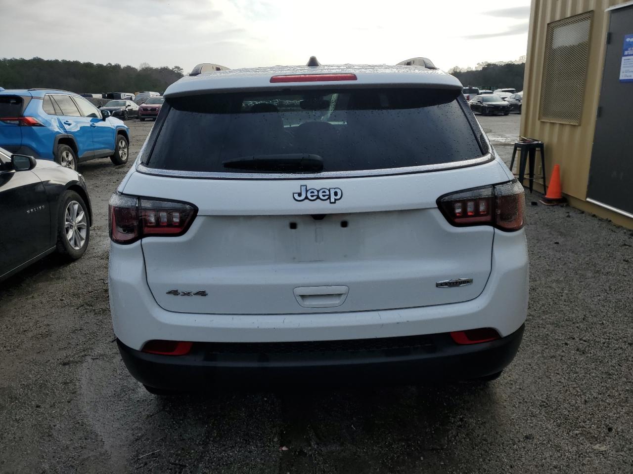 2024 JEEP COMPASS LATITUDE VIN:3C4NJDBN3RT607867
