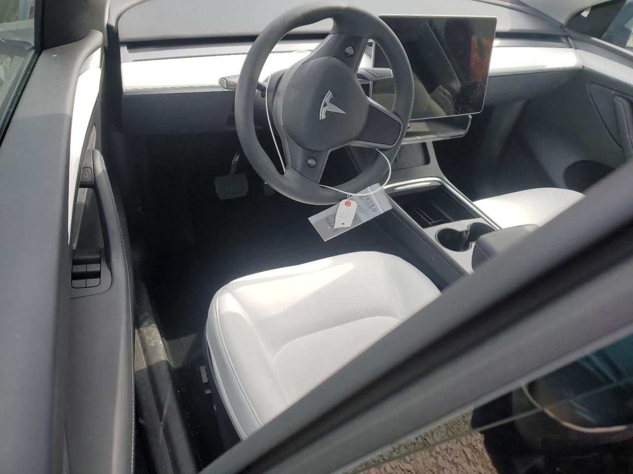 2024 TESLA MODEL Y  VIN:7SAYGAEE0RF008108