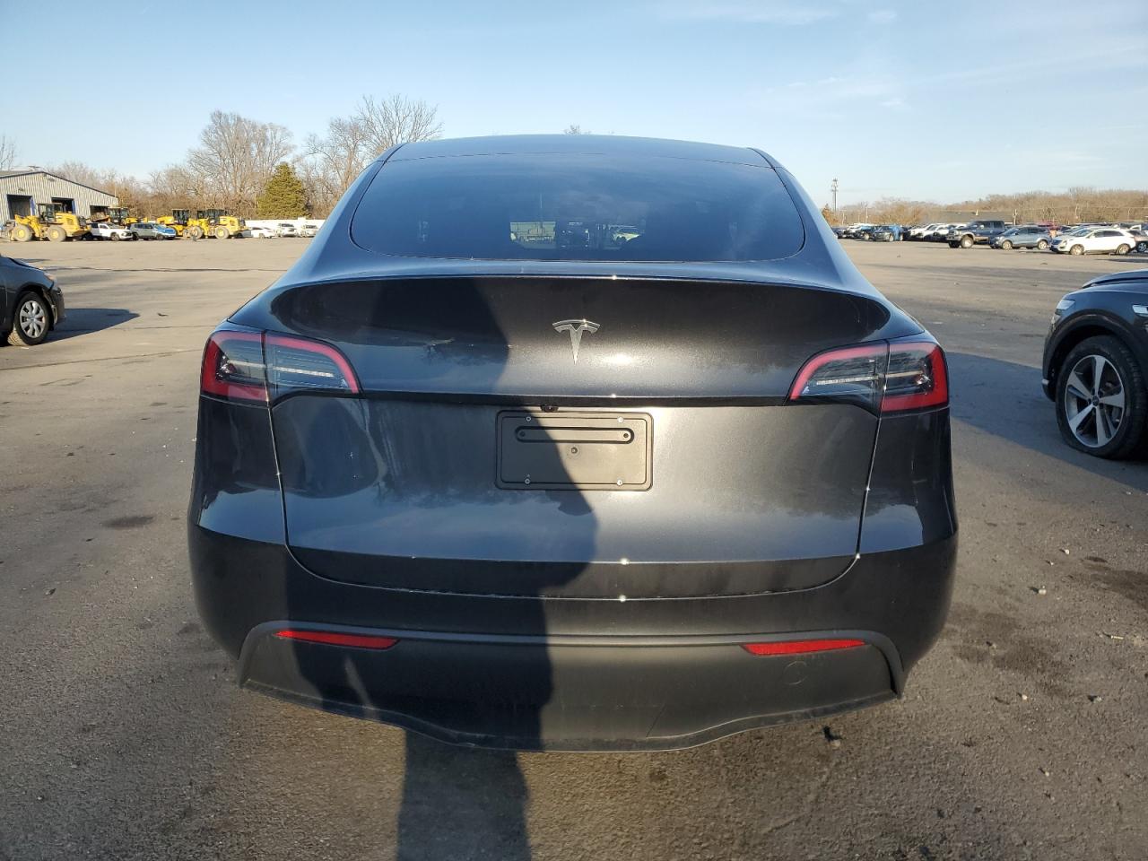 2024 TESLA MODEL Y  VIN:7SAYGDED7RF206693