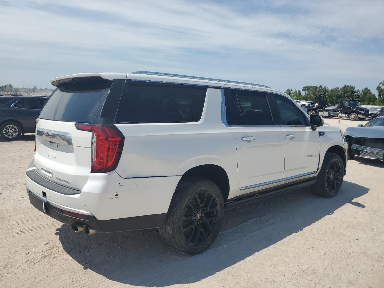 2022 GMC YUKON XL DENALI VIN:1GKS2JKL5NR326464