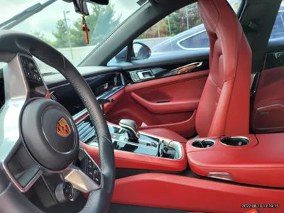 2018 Porsche Panamera VIN: