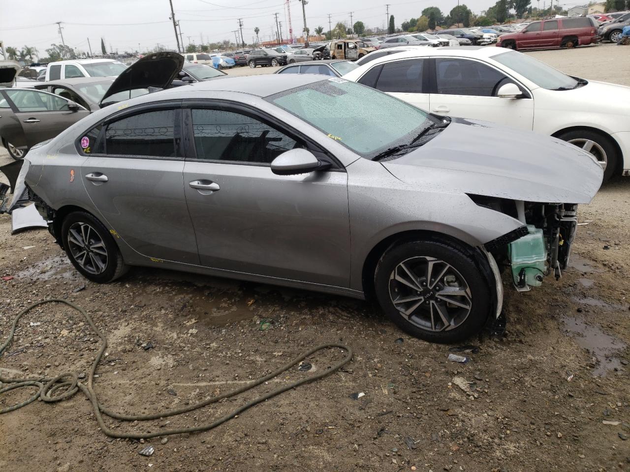 2022 KIA FORTE FE VIN:3KPF24AD2NE501385