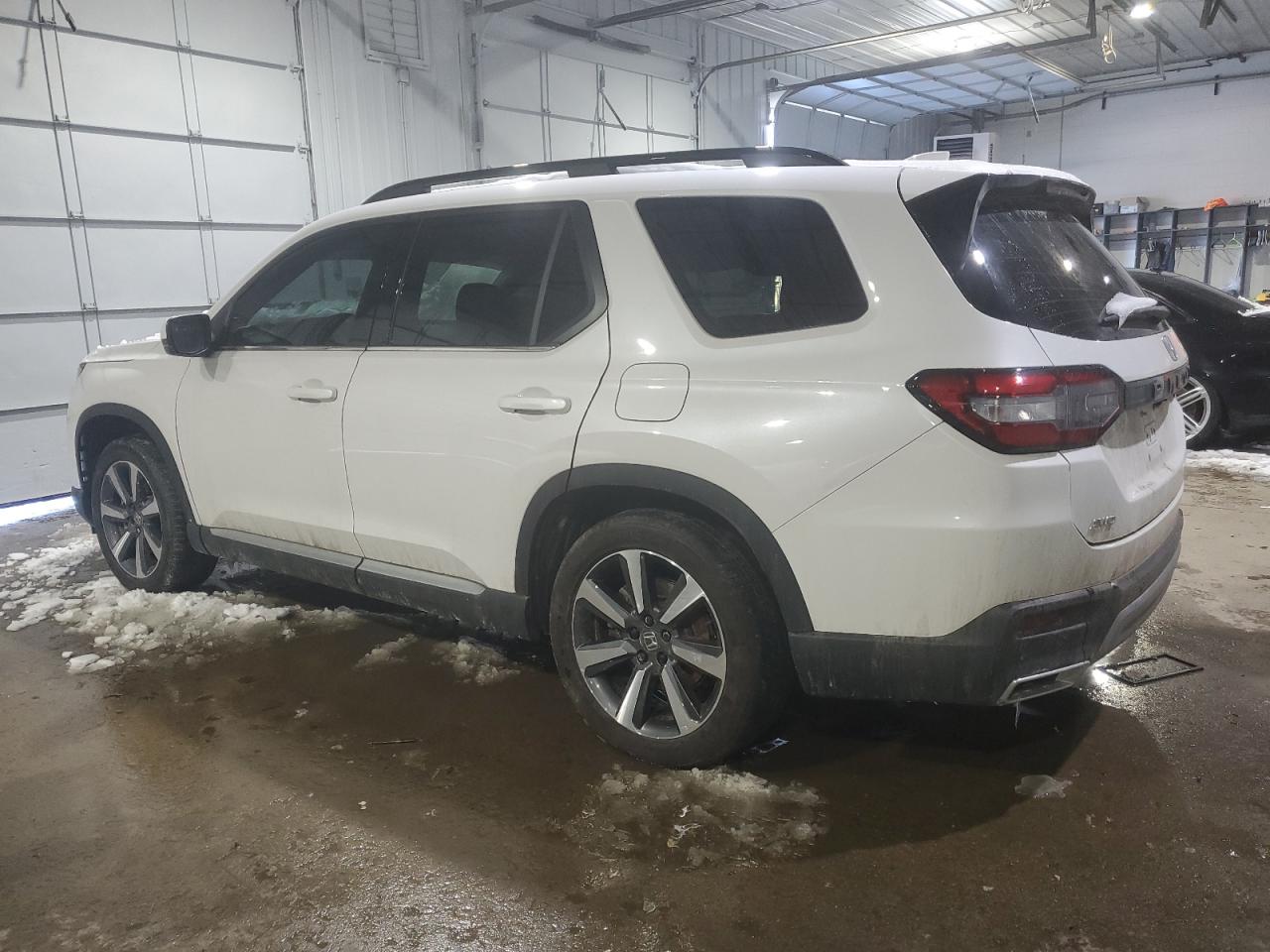 2023 HONDA PILOT TOURING VIN:5FNYG1H75PB013666