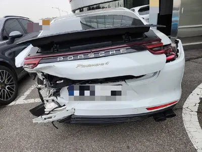 2018 Porsche Panamera VIN: