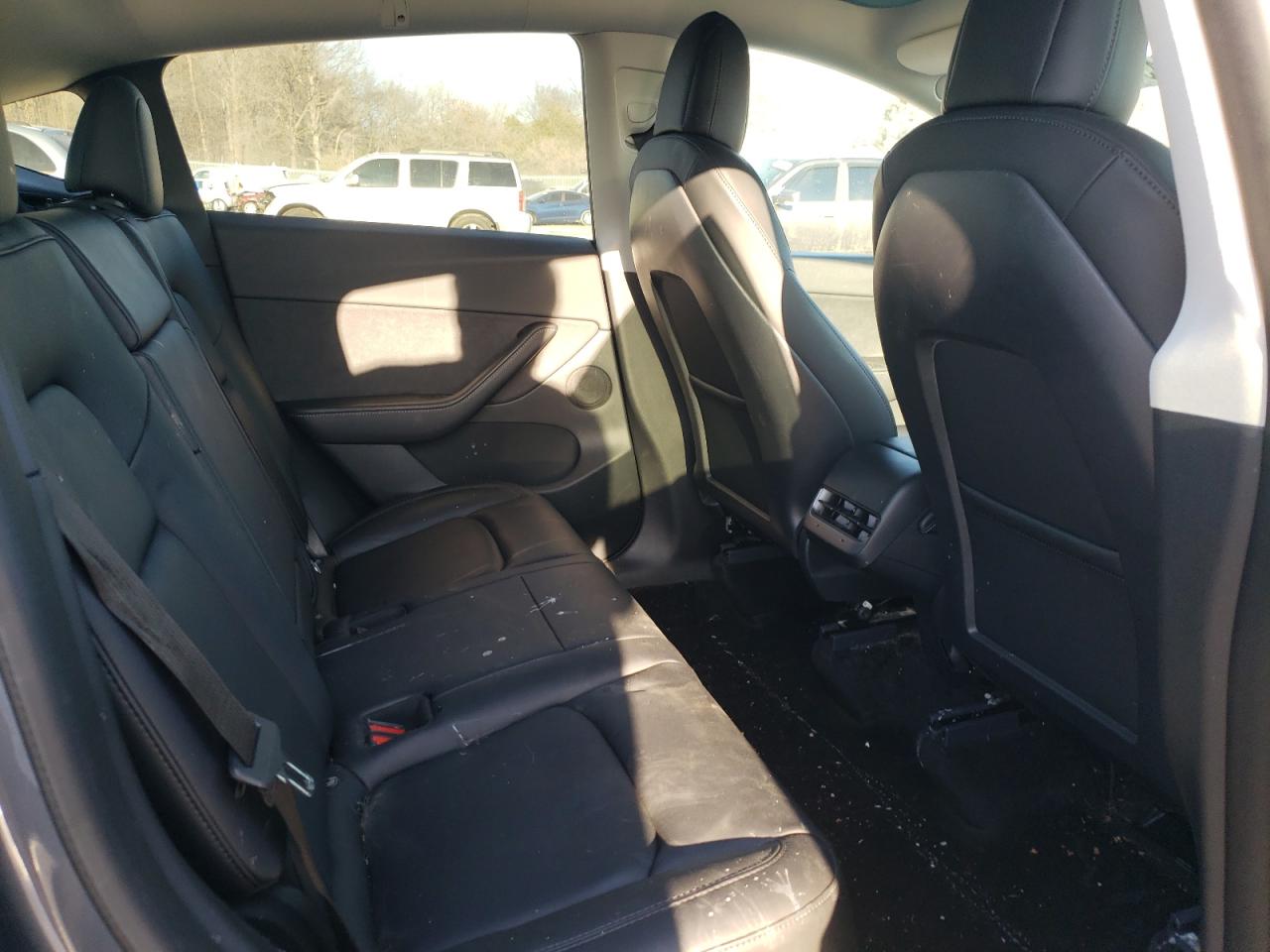 2022 TESLA MODEL Y  VIN:7SAYGDEE6NF331851