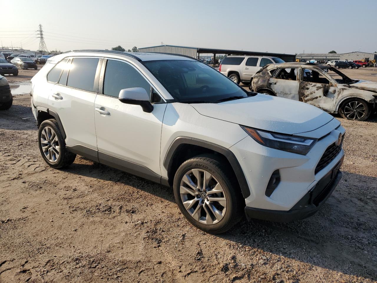 2022 TOYOTA RAV4 XLE PREMIUM VIN:JTMC1RFV1NJ024052