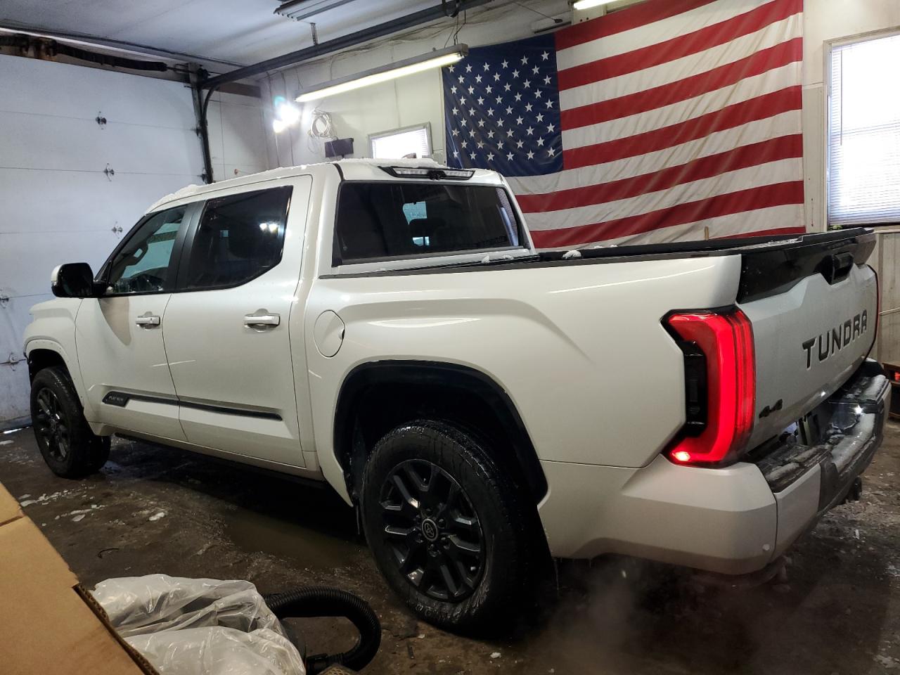 2024 TOYOTA TUNDRA CREWMAX PLATINUM VIN:5TFNA5DB8RX135761