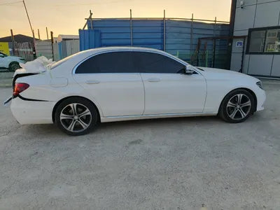 2017 Mercedes-Benz E 300 WDDZF4JB8HA169451 VIN:WDDZF4JB8HA169451