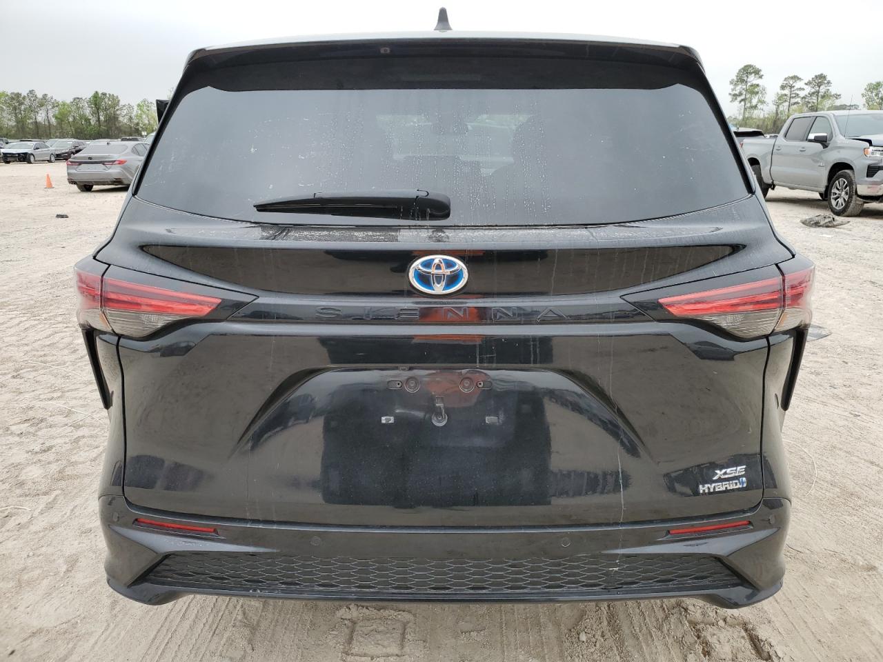 2022 TOYOTA SIENNA XSE VIN:5TDXRKEC8NS097343