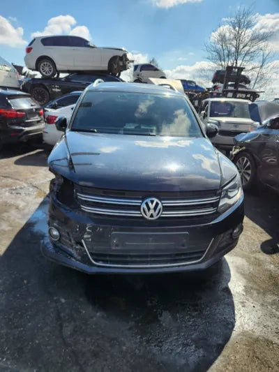 2015 Volkswagen Tiguan VIN: