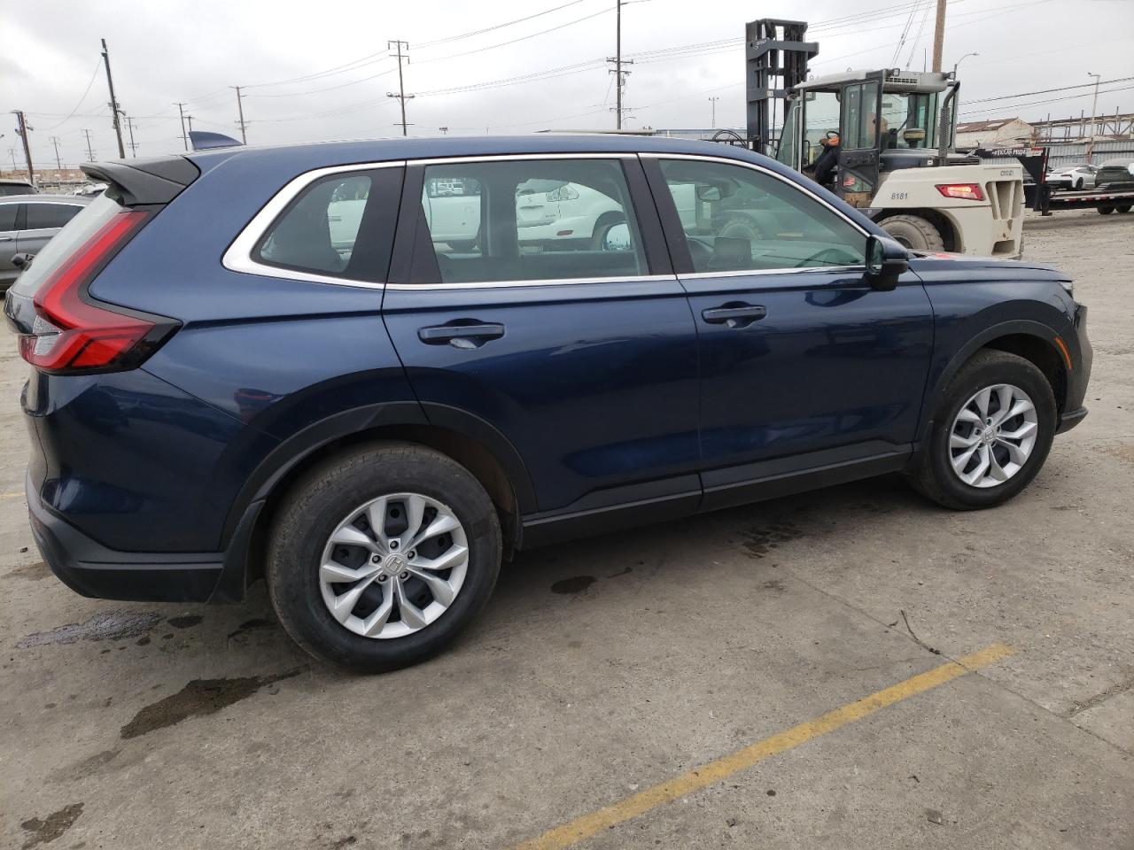 2024 HONDA CR-V LX VIN:2HKRS4H23RH403887