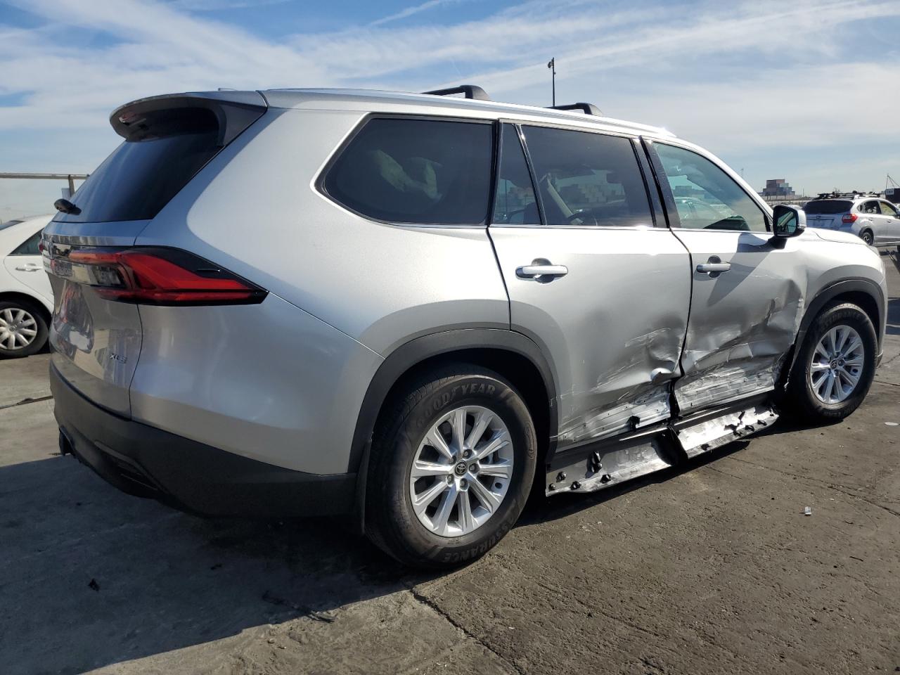 2024 TOYOTA GRAND HIGHLANDER XLE VIN:5TDACAB56RS001951