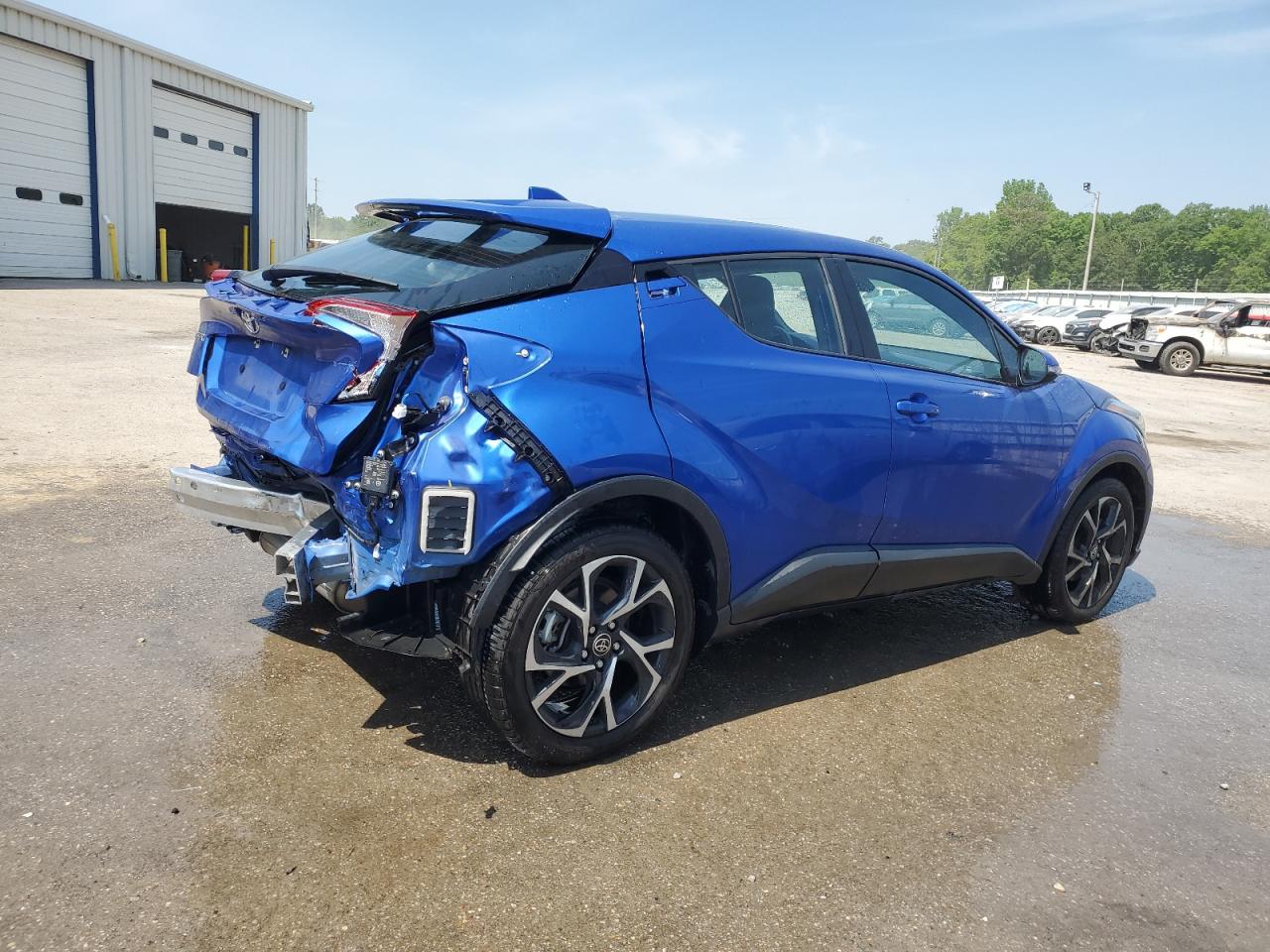 2022 TOYOTA C-HR XLE VIN:NMTKHMBX1NR141939