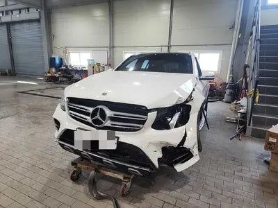 2019 Mercedes-Benz GLC 300 VIN: