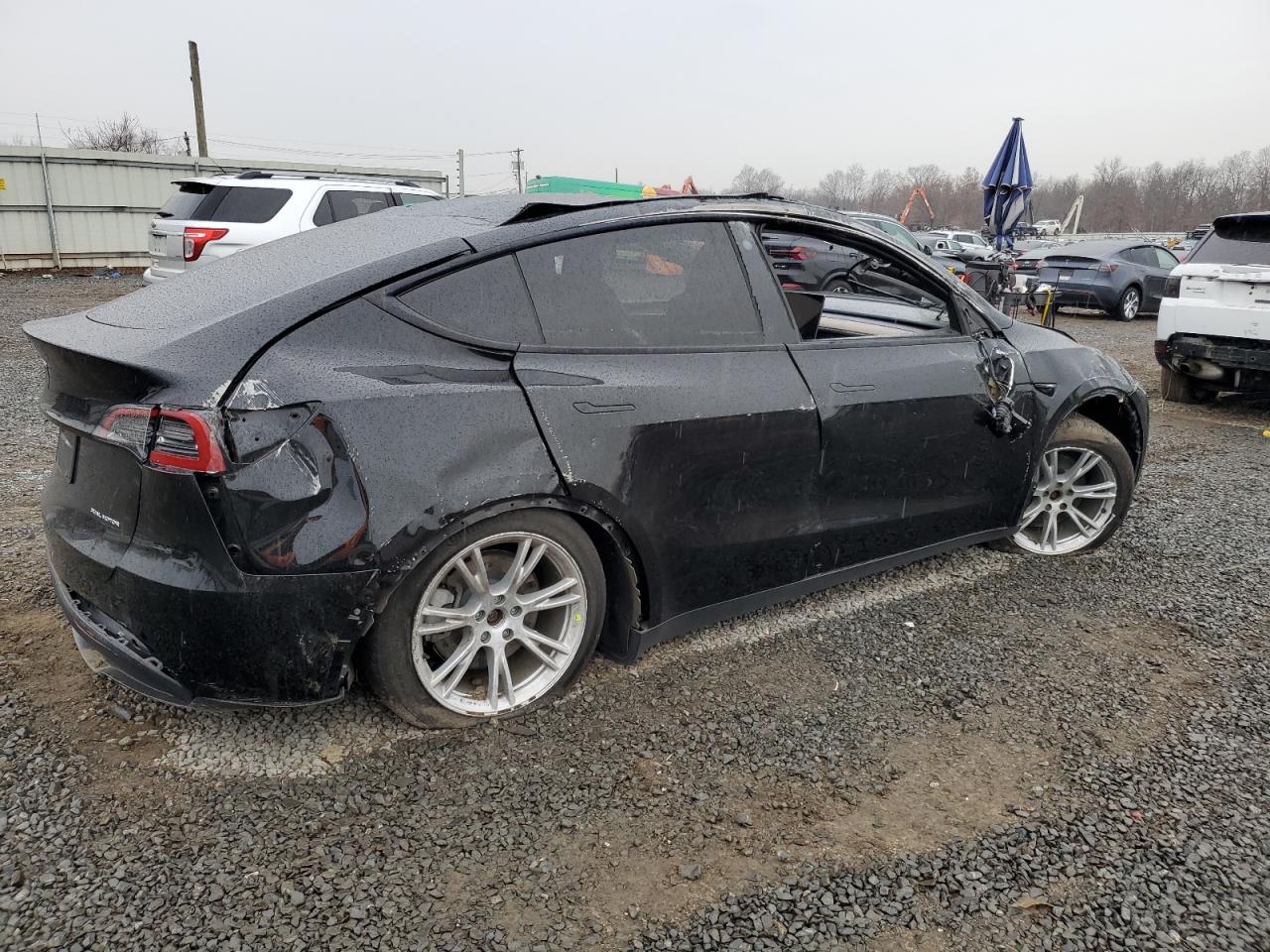 2023 TESLA MODEL Y  VIN:7SAYGDEE8PA044544