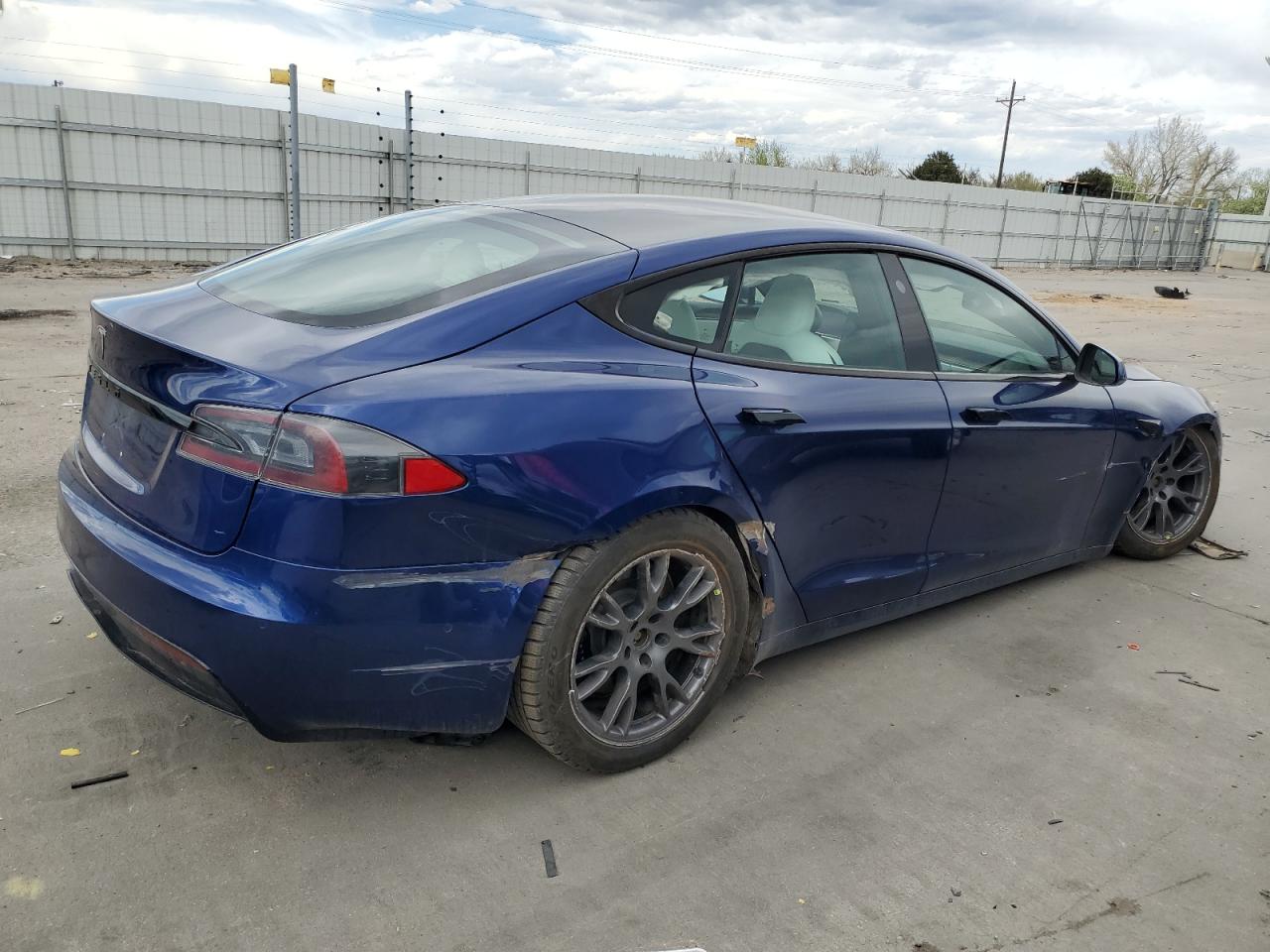 2022 TESLA MODEL S  VIN:5YJSA1E57NF469210