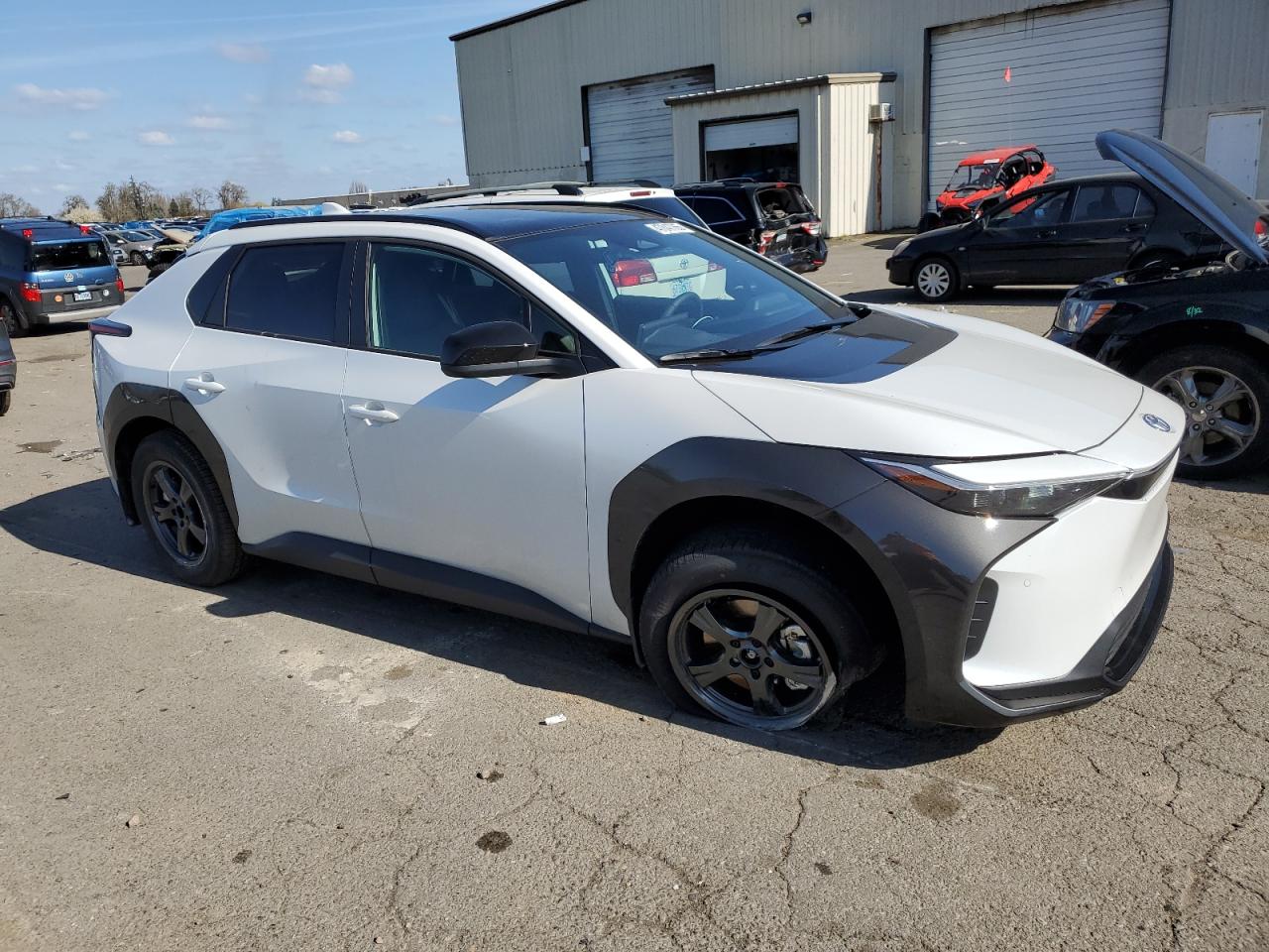 2024 TOYOTA BZ4X XLE VIN:JTMABACA4RA085313