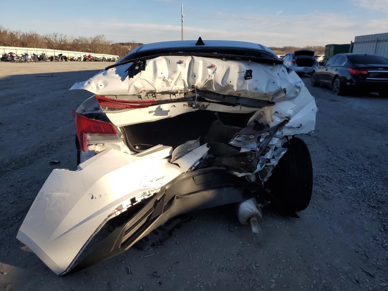 2023 HYUNDAI ELANTRA SEL VIN:5NPLS4AG4PH111027