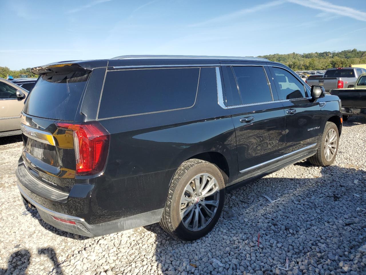 2022 GMC YUKON XL DENALI VIN:1GKS2JKT2NR112645