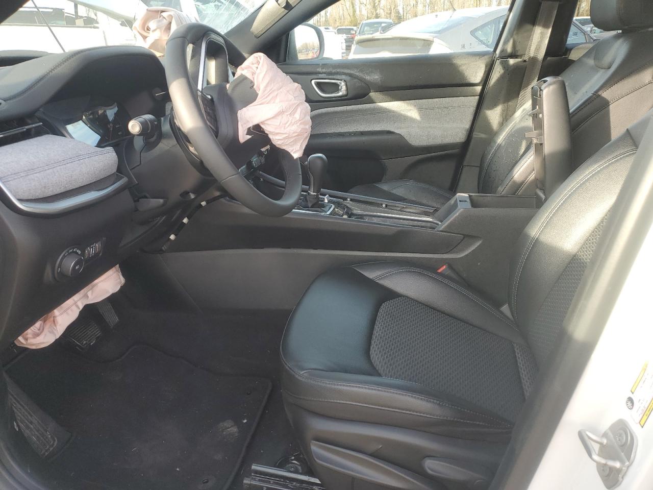 2024 JEEP COMPASS LATITUDE VIN:3C4NJDBN7RT117819