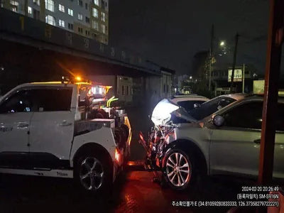 2017 Hyundai Santa FE KMHSW81UBHU750045 VIN:KMHSW81UBHU750045